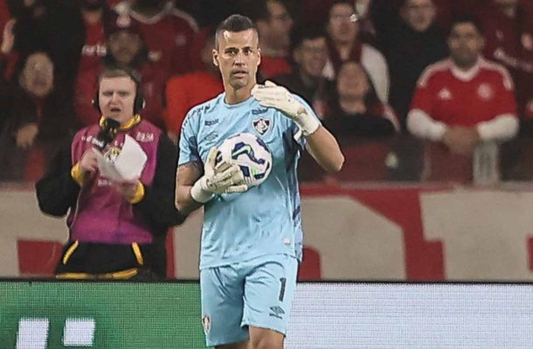 Fábio quebra recorde mundial e ganha a admiração de Renato Gaúcho