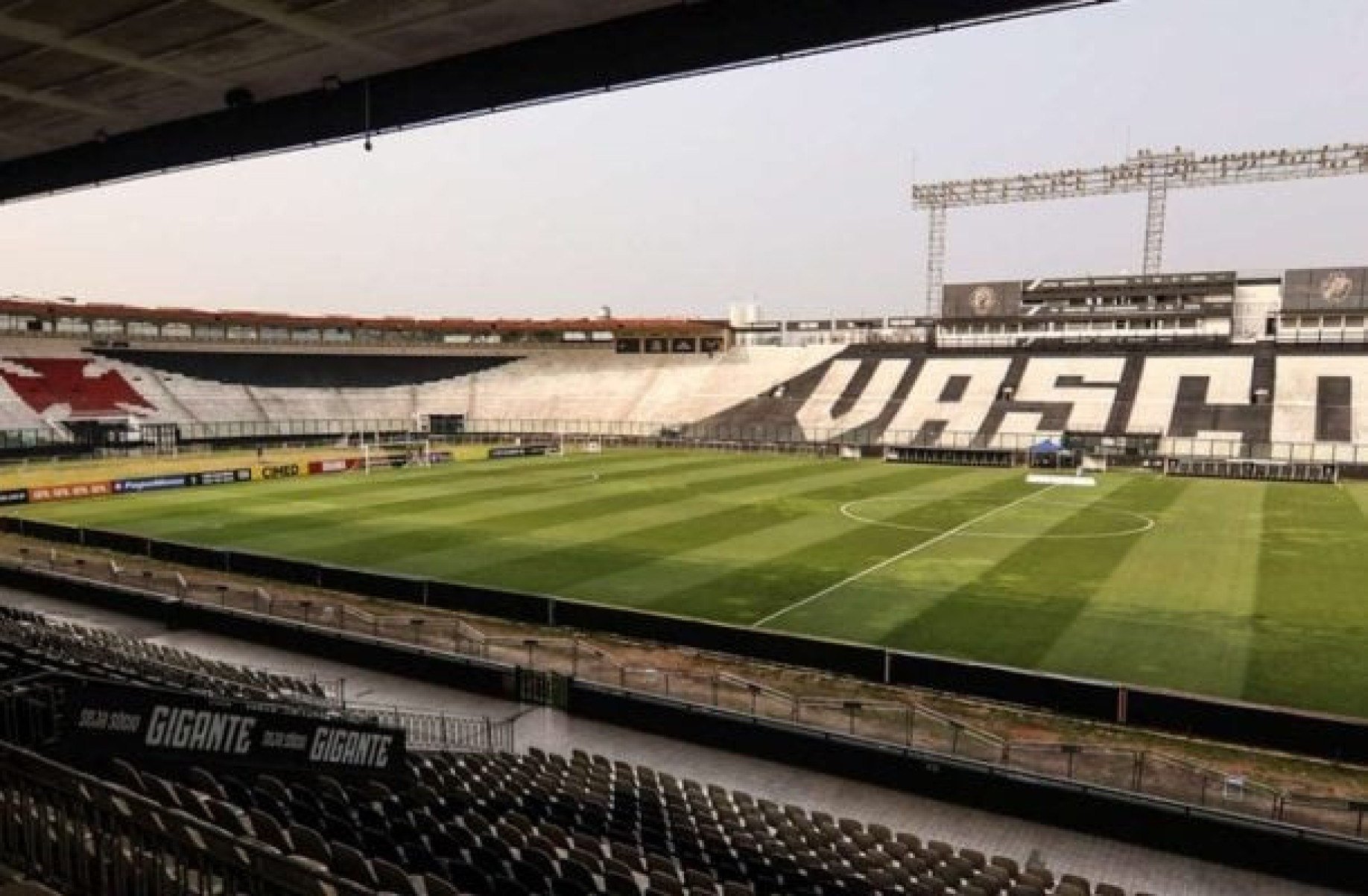 Vasco firma parceria para projeto de reciclagem em São Januário