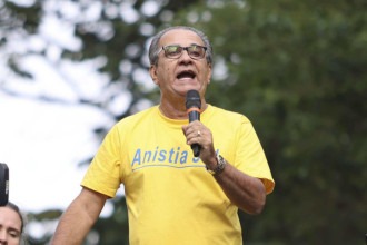 Áudios mostram Bolsonaro e Malafaia discutindo discurso pós-tarifaço
