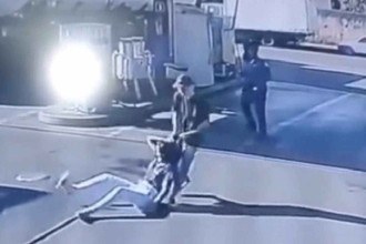 VÍDEO: frentista é arrastada pelos cabelos por ex em posto de Uberlândia