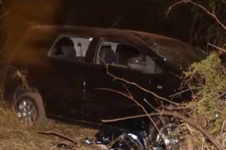 Homem flagrado praticando furto morre após pedir táxi e o veículo capotar