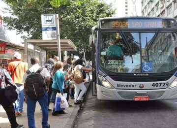 Projeto que estabelece a Tarifa Zero nos ônibus de BH precisa de 28 votos para ser aprovado na Câmara dos Vereadores -  (crédito: Gladyston Rodrigues/EM/D.A Press)