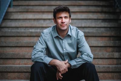 Cristian Budu diz que peça de Brahms é 'praticamente uma sinfonia com o piano' -  (crédito: Elan Ash/divulgação)