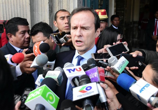 Exportamos mais cocaína do que gás por meio do Brasil, diz candidato no 2º turno à Presidência da Bolívia