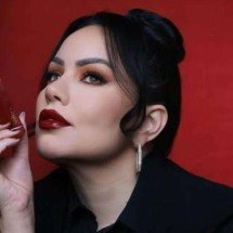 BT Vinyl: Bruna Tavares lança batom de longa duração com efeito gloss - Redes sociais