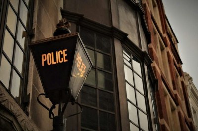 O caso de um brasileiro morto por engano pela polícia de Londres completou 20 anos em 2025 e já ganhou até série no Disney+. Relembre! -  (crédito: Maggie Yap/Unsplash)