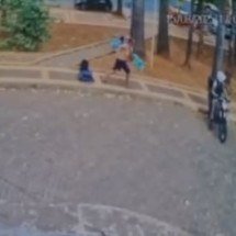 Vídeo: policial é atacado com mata-leão em BH - Reprodução Redes Sociais