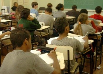 Crianças em sala de aula; imagem meramente ilustrativa -  (crédito: Beto Magalhaes/EM/D.A Press)
