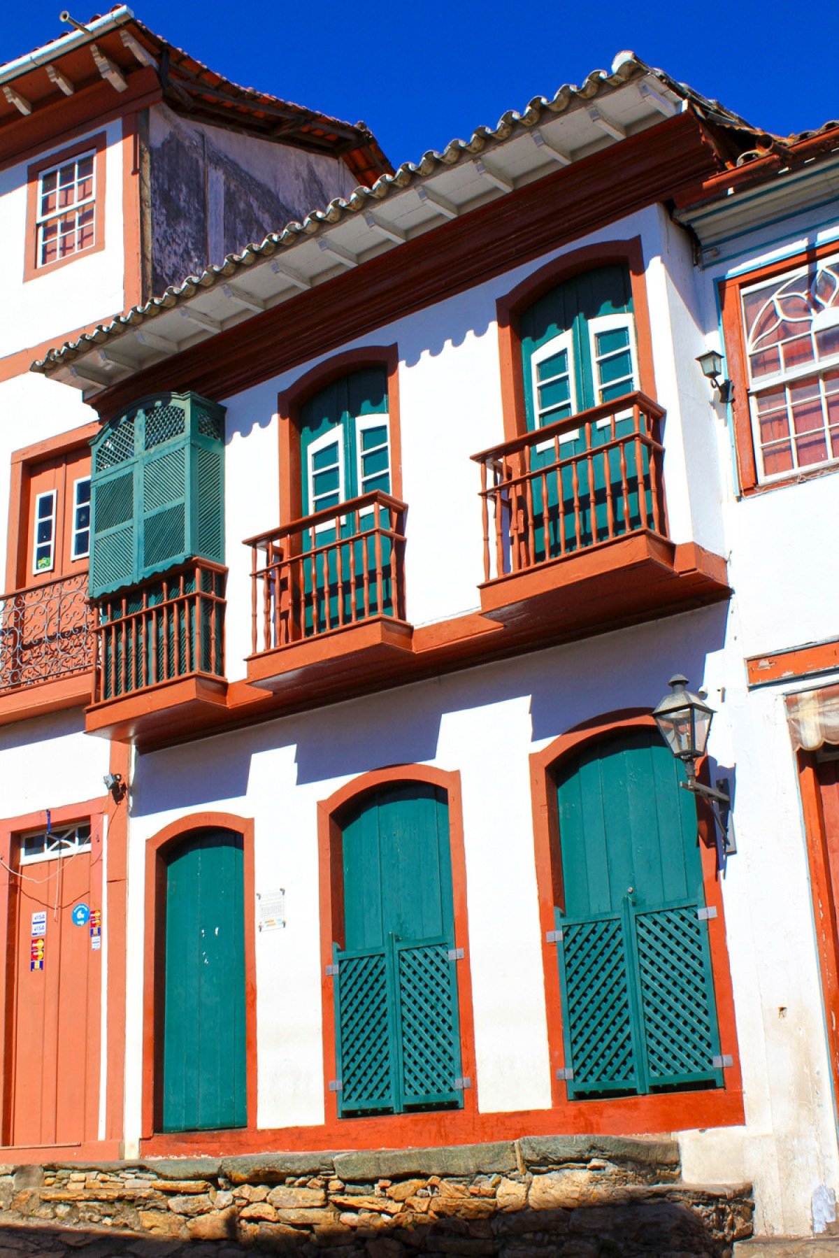  22/11/2021. Credito: JosÃ© Rocha/Flickr. Passatempo 23/11. Na foto, casa com muxarabiÃª, em Diamantina - MG.
      - José Rocha/Flickr. Passatempo 23/11. Na foto, casa com muxarabiê, em Diamantina - MG.