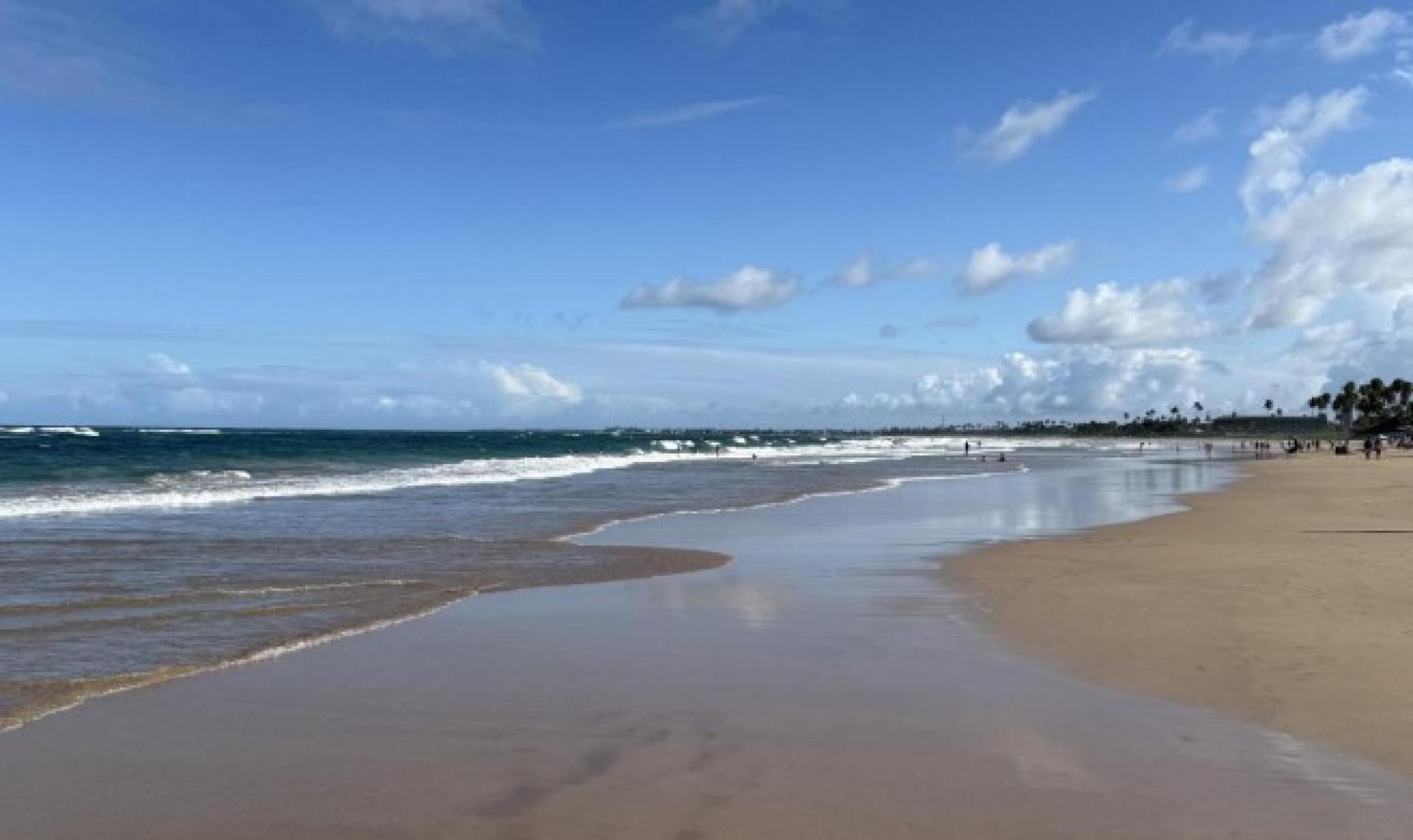 Point dos surfistas, a Praia do Cupe se estende por cerca de 4,5 km
-Nara Ferreira/EM