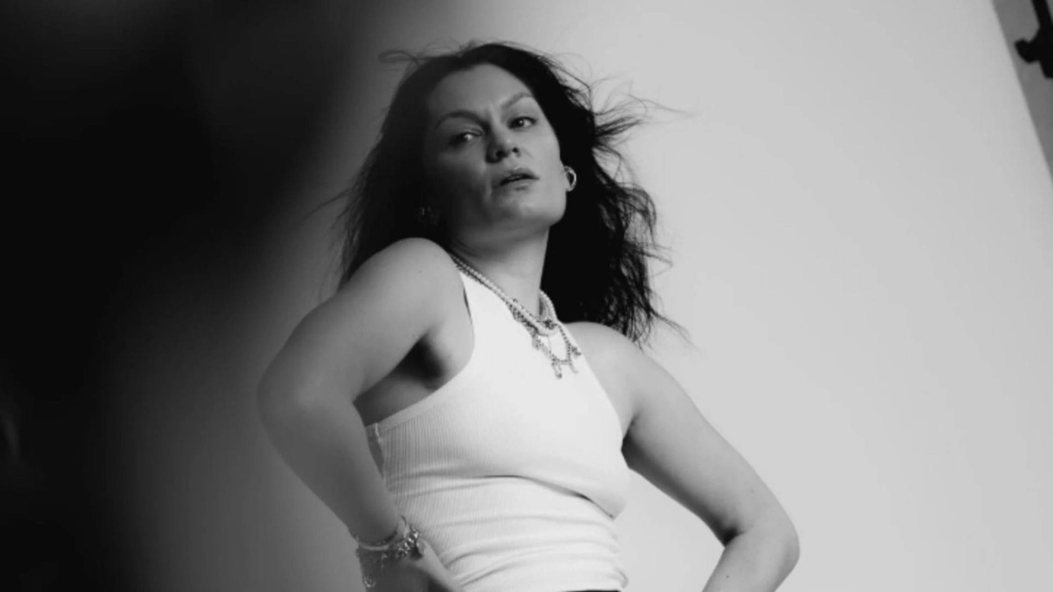 Jessie J confirma show acústico no The Town 2025