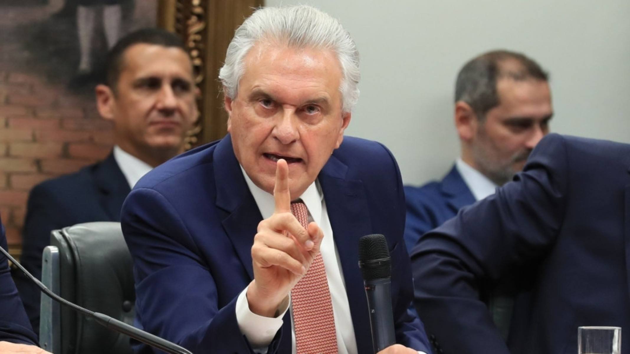 Caiado é governador com melhor avaliação, aponta Quaest