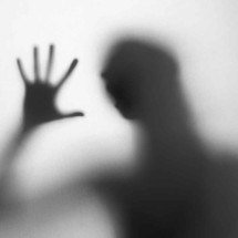 Como identificar sinais de abuso e violência em um relacionamento? - Freepik / Divulgação