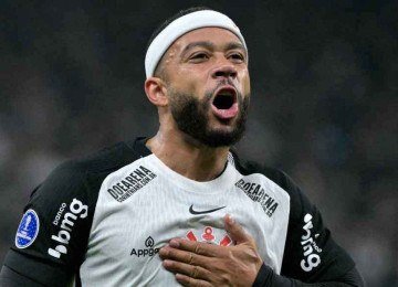 Holandês Memphis Depay é jogador do Corinthians em setembro de 2024 -  (crédito: NELSON ALMEIDA/AFP – 6/5/25)