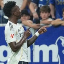 Vini Jr. marca, Real Madrid bate Oviedo e vence mais uma em La Liga - No Ataque Internacional