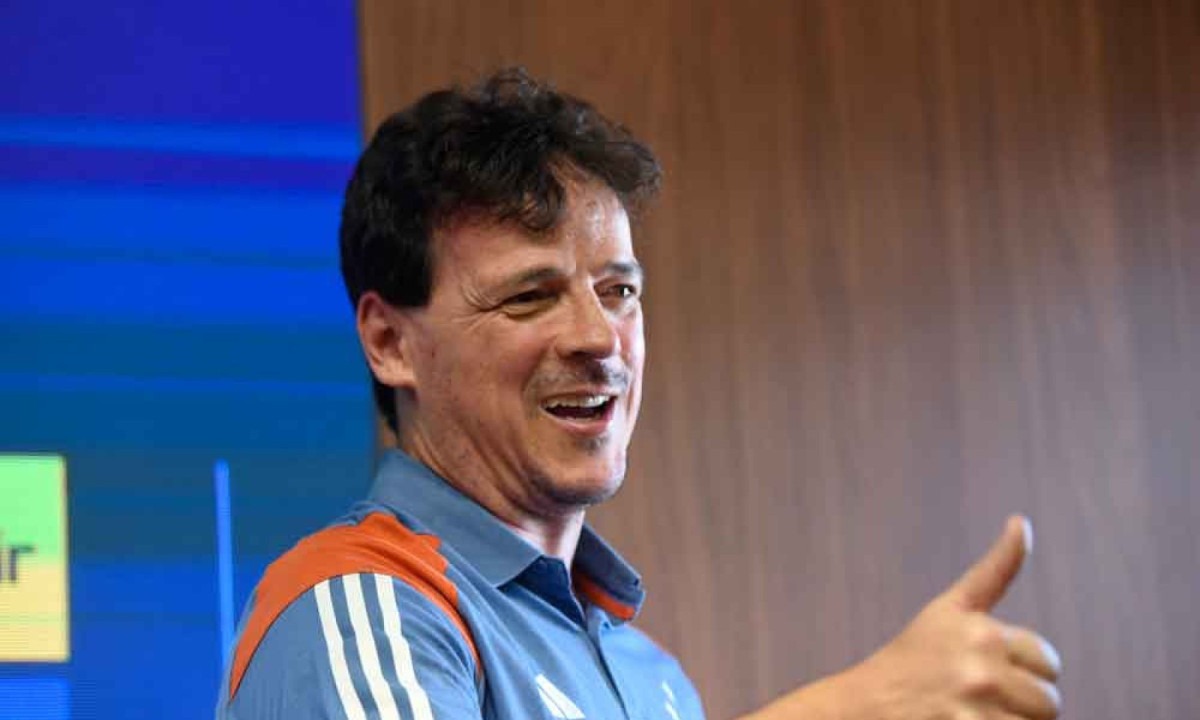 Técnico Fernando Diniz comandou a Raposa por apenas quatro meses -  (crédito: Gladyston Rodrigues/EM/D.A – 24/9/24)