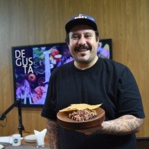 'MG vai ganhar o mundo com frango com quiabo', opina o chef Caio Soter