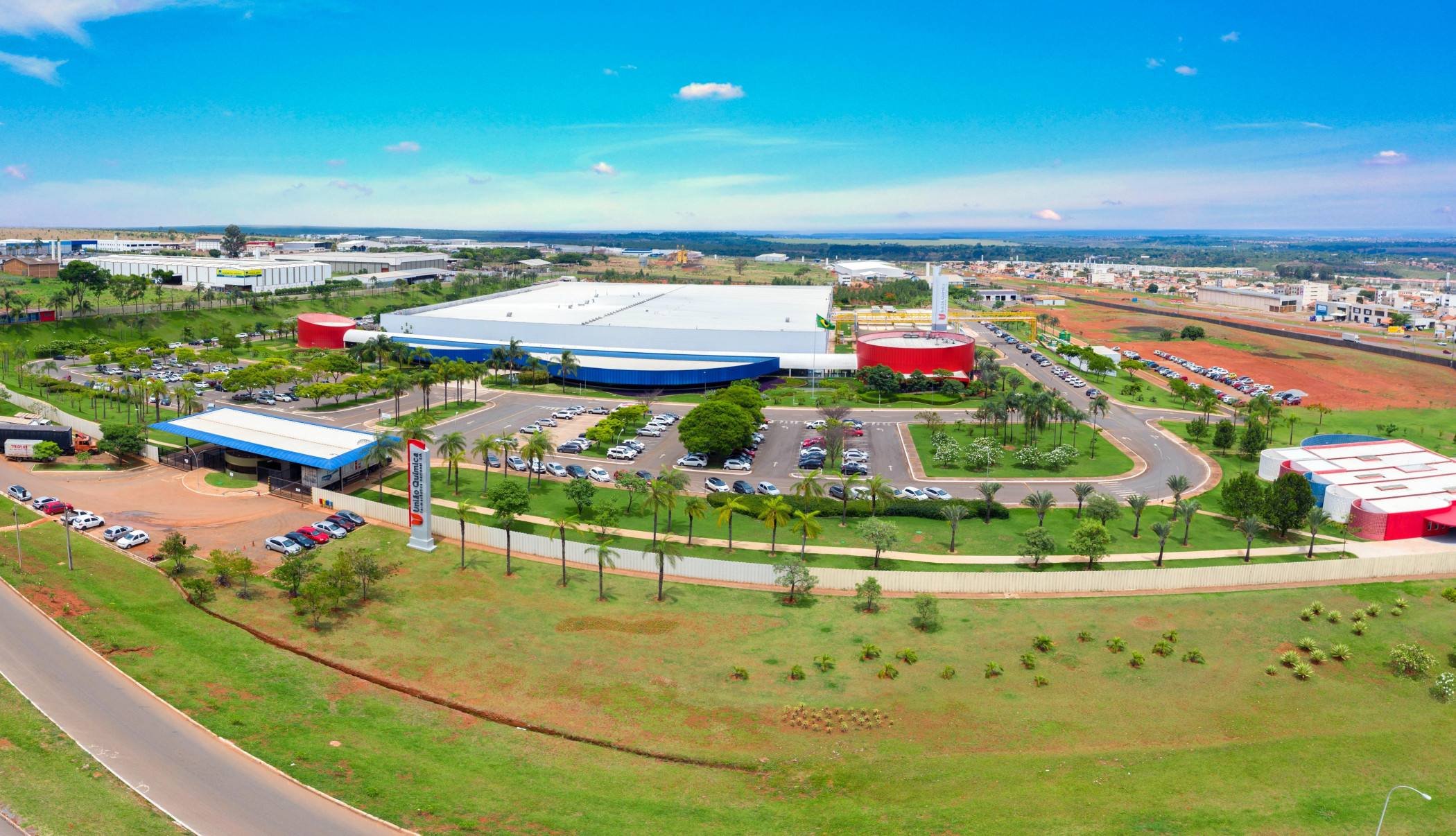 União Química recebe classificação AA na Fitch Ratings
 - DINO