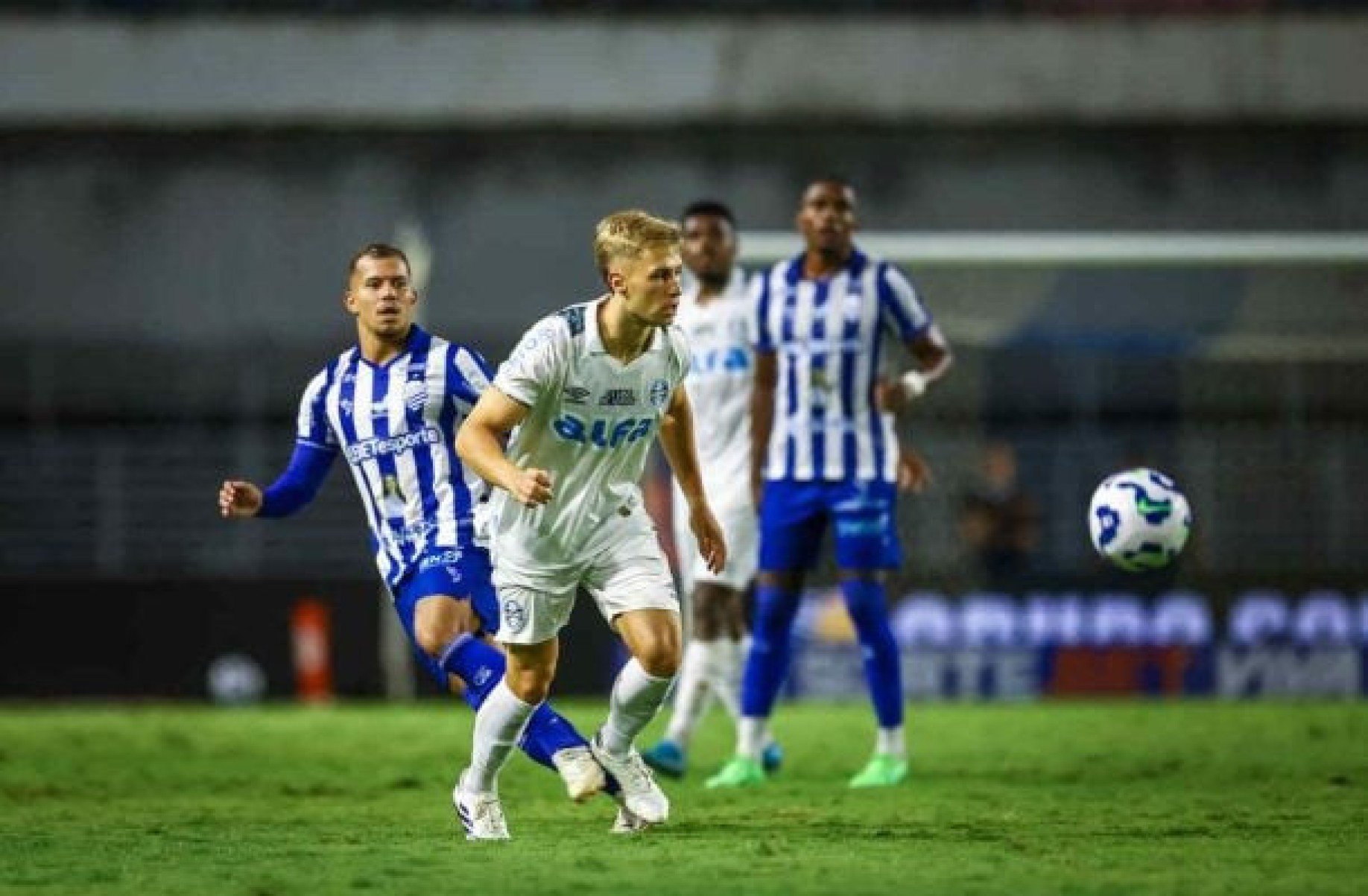 Grêmio empresta promissor volante ao Atlético Goianiense
