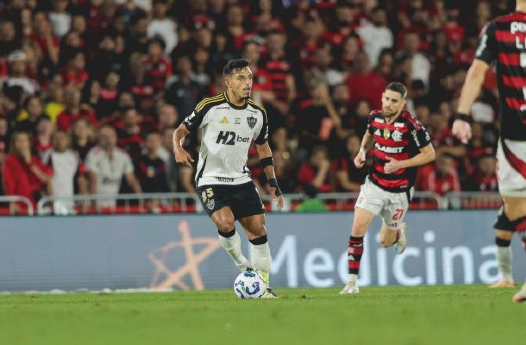 Gabriel Menino recorda Flamengo e minimiza desconfiança antes de Atlético e Cruzeiro