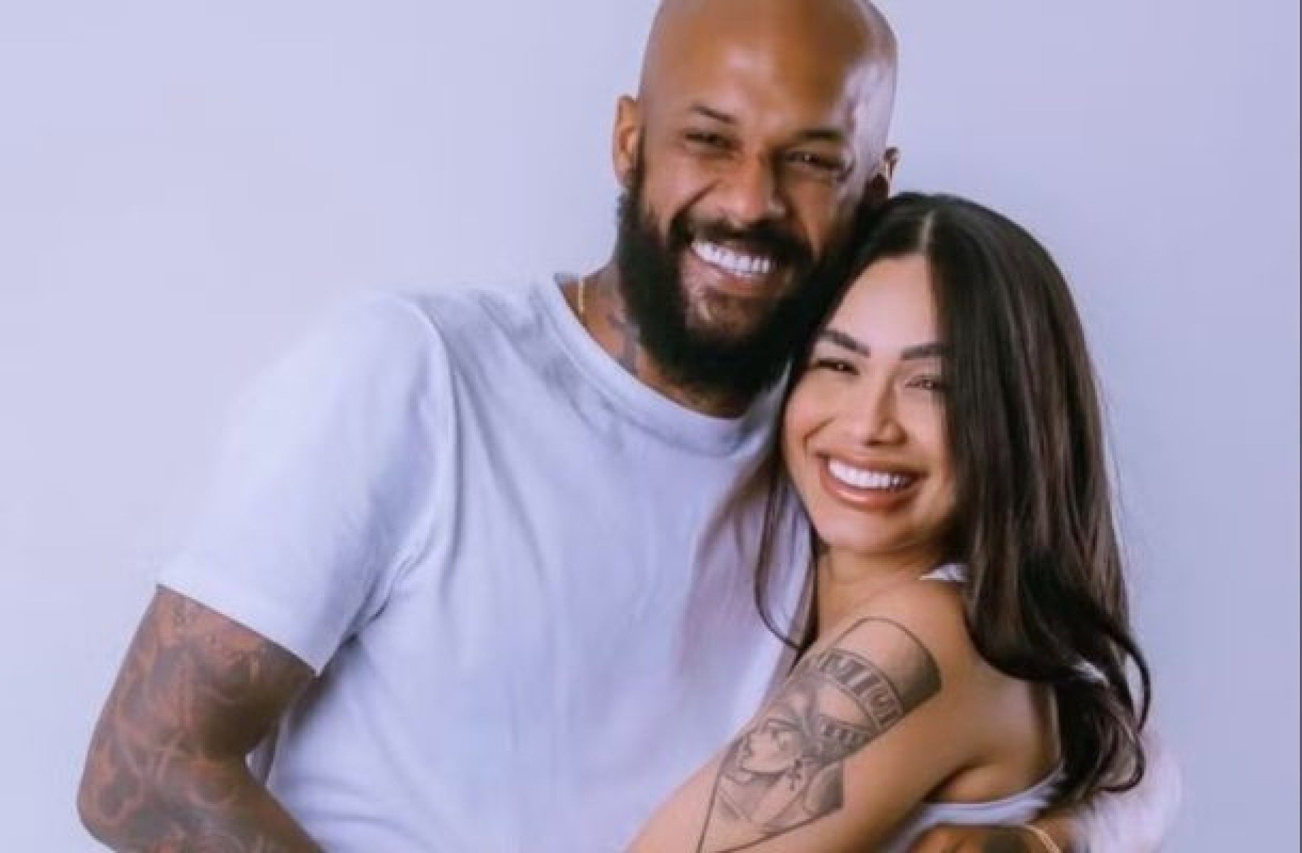 Esposa de volante ex-Botafogo expõe separação após diversas traições