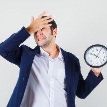 Frustração, paciência e escolhas: como aprender a lidar com o tempo? - Freepik