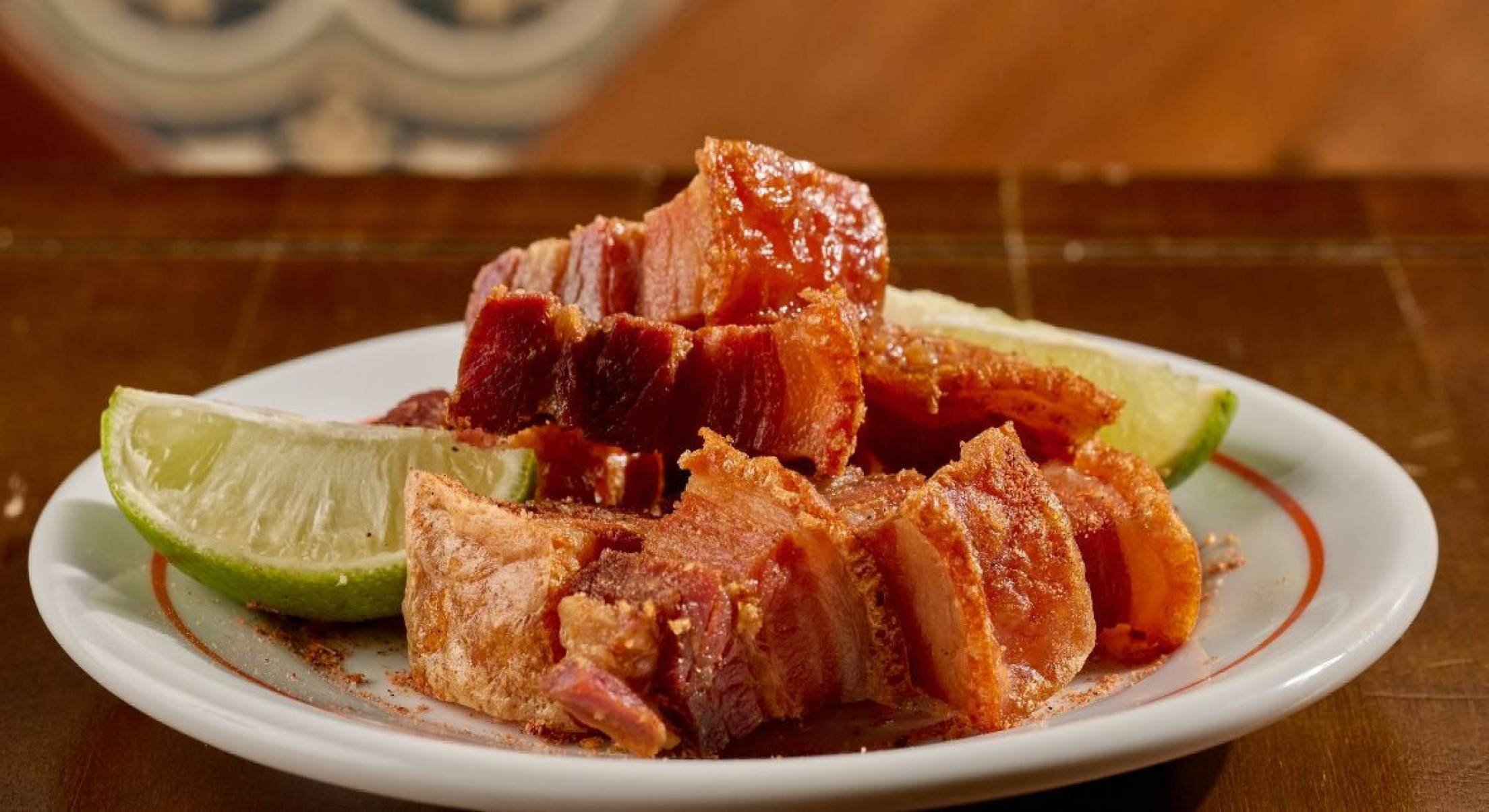 Torresminho de barriga do tatu Bola (R$ 47,50)-Tude Torêncio/Divulgação
