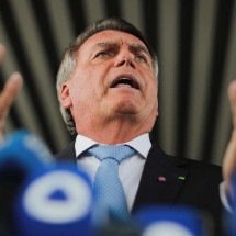 Bolsonaro é diagnosticado com lesões iniciais de câncer de pele - SERGIO LIMA / AFP