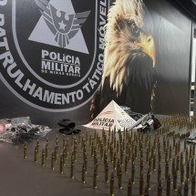 BH: foragido da Justiça excluído do tráfico é preso com munições e arma - Divulgação/PMMG