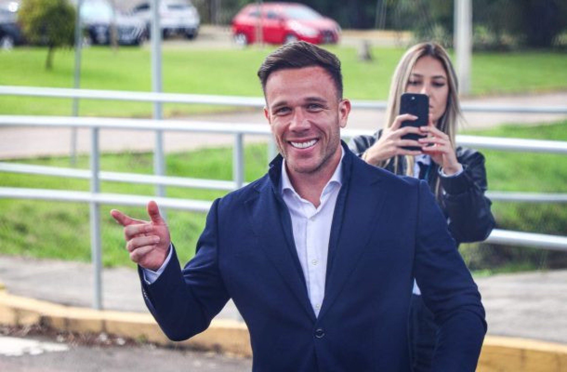 Arthur expõe sentimento ao retornar ao Grêmio: ???Sensação de voltar para casa???