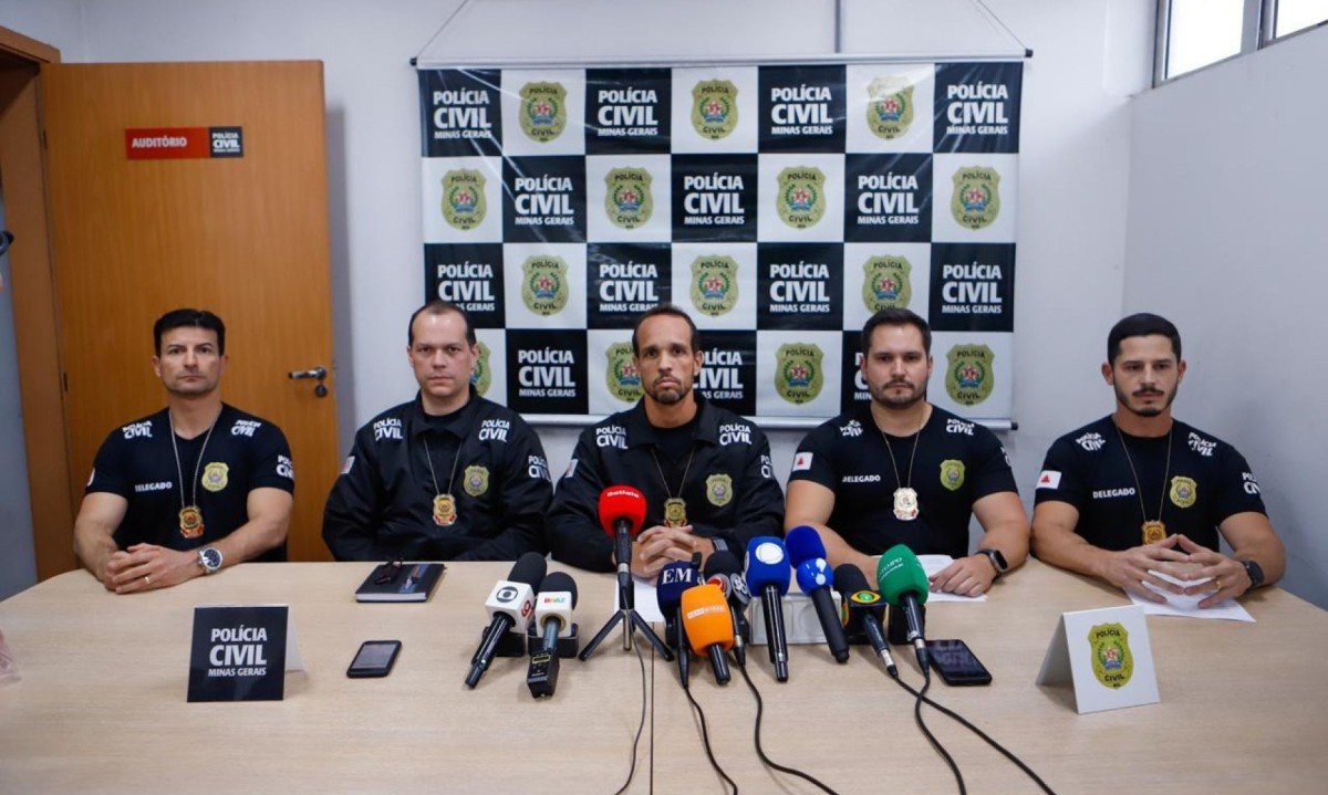 Da esquerda para direita: delegados Adriano Soares, Saulo Castro, Álvaro Huertas, Evandro Radaelli e Matheus Moraes