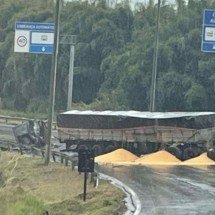 BR-040: acidente entre carretas provoca morte de motorista e interdita via - Reprodu&ccedil;&atilde;o