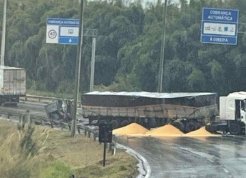 De acordo com a EPR Via Mineira, há congestionamento de 8 quilômetros de extensão em ambos os sentidos da rodovia -  (crédito: Reprodução)