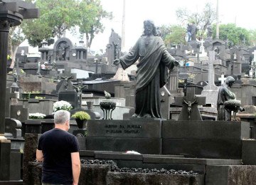 Esculturas chamam a atenção no Bonfim, o cemitério mais antigo de Belo Horizonte
 -  (crédito: Jair Amaral/EM/D.A Press)