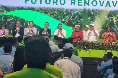 Presidente Luiz Inácio Lula da Silva participou da inauguração de centro de tecnologia e inovação agroindustrial voltado ao desenvolvimento e à produção de Combustível Sustentável de Aviação -  (crédito: Luiz Ribeiro/EM/D.A Press)