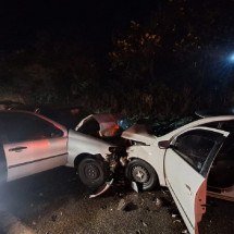 Acidente entre três veículos mata motorista em Minas - CBMMG