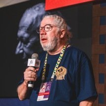 Luis Fernando Verissimo é homenageado por escritores no Fliparacatu - @bleia/ divulgação