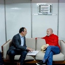 Lula se reúne com presidente da Fiemg para discutir tarifaço dos EUA - Ricardo Stuckert/PR