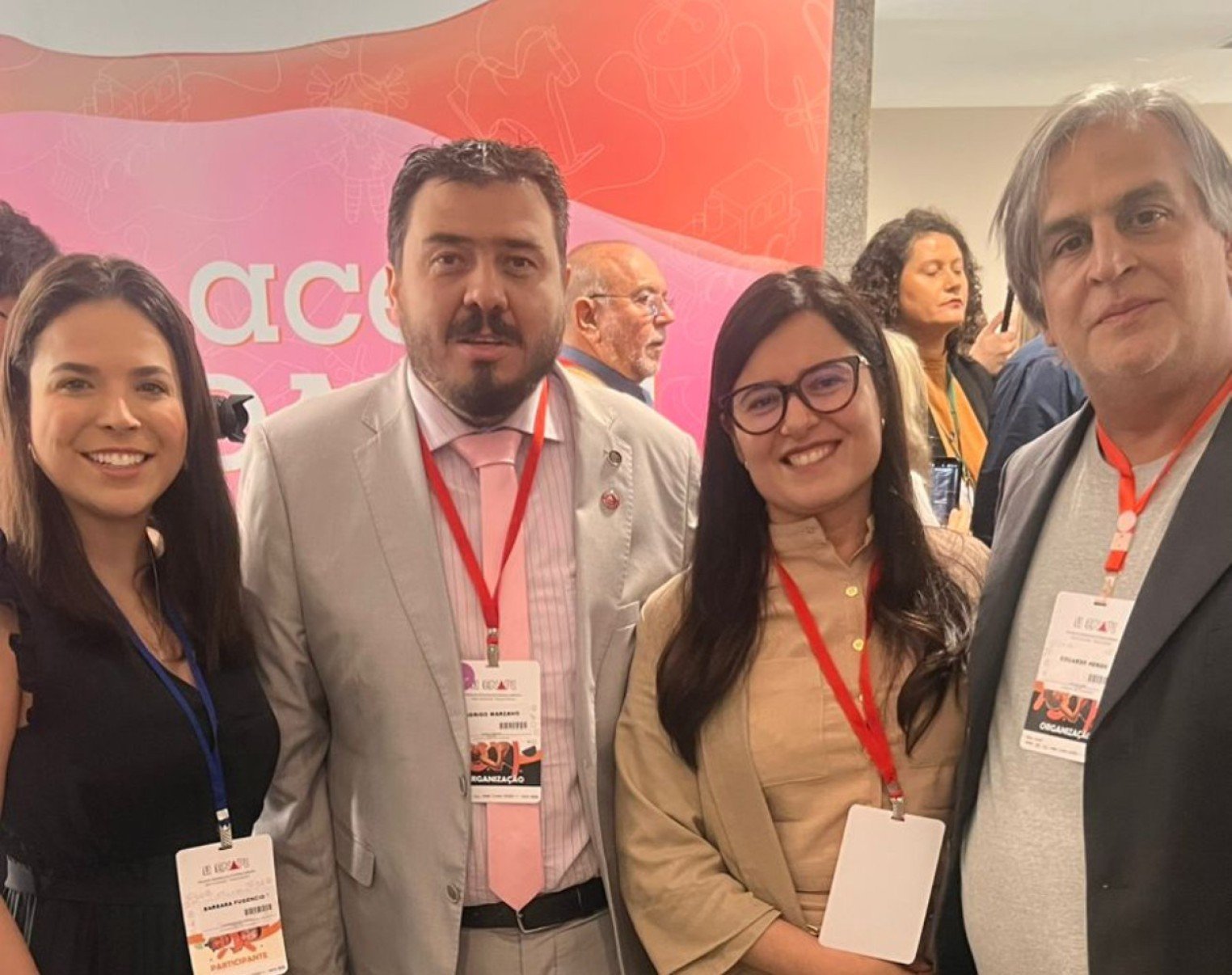 Da esquerda para a direita: subsecretária Bárbara Fulgêncio, Rodrigo Marzano, secretária Jenifer Lourenço e Eduardo Serrano