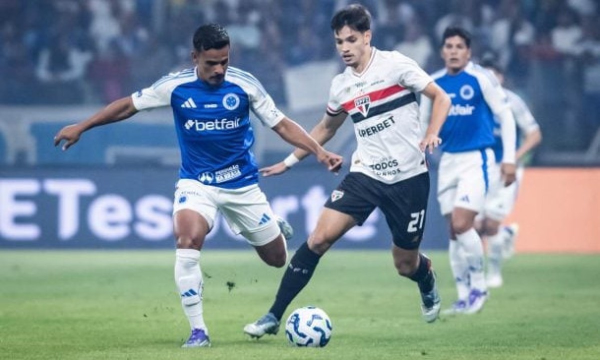 PABLO MAIA – Cometeu um erro feio ao sair mal com a bola, e o Cruzeiro quase finalizou dentro da área. No segundo tempo, visivelmente nervoso, perdeu várias jogadas e exagerou na força em alguns lances. NOTA: 5,0 Foto: Gustavo Aleixo/Cruzeiro - (crédito: Gustavo Aleixo/Cruzeiro) PABLO MAIA – Cometeu um erro feio ao sair mal com a bola, e o Cruzeiro quase finalizou dentro da área. No segundo tempo, visivelmente nervoso, perdeu várias jogadas e exagerou na força em alguns lances. NOTA: 5,0 Foto: Gustavo Aleixo/Cruzeiro - (crédito: Gustavo Aleixo/Cruzeiro)