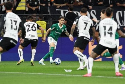 O Corinthians recebeu o Palmeiras, neste domingo, 31/8, pelo Brasileirão. Veja como o Jogada10 avaliou a performance dos corintianos neste 1 a 1. Foto:   Cesar Greco/Palmeiras -  (crédito:  Cesar Greco/Palmeiras)