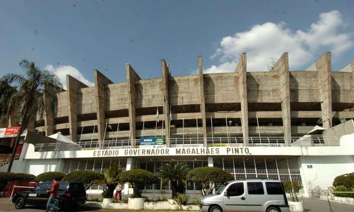 Antiga fachada do Mineirão – anterior à reforma de 2014 para o Mundial –, que completará 60 anos na próxima sexta-feira - (crédito: Juarez Rodrigues/EM/D.A Press - 22/4/10) Antiga fachada do Mineirão – anterior à reforma de 2014 para o Mundial –, que completará 60 anos na próxima sexta-feira - (crédito: Juarez Rodrigues/EM/D.A Press - 22/4/10)