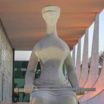 Drops da semana: Supremo decide futuro de Bolsonaro, Senado vota devedor contumaz