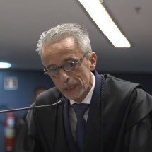 Defesa de Cid nega que ex-ajudante de Bolsonaro tenha sido coagido - TV Justiça/Reprodução