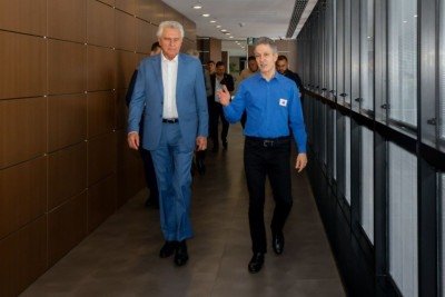 Governador de Goiás e pré-candidato à presidência, Ronaldo Caiado, se encontra com o governador de Minas e também pré-candidato à presidência, Romeu Zema -  (crédito: Dirceu Aurélio/Imprensa MG)