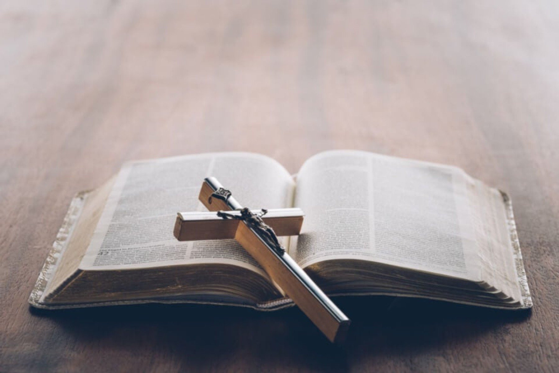 Setembro é o mês da Bíblia: veja como homenagear o livro sagrado - Wemystic