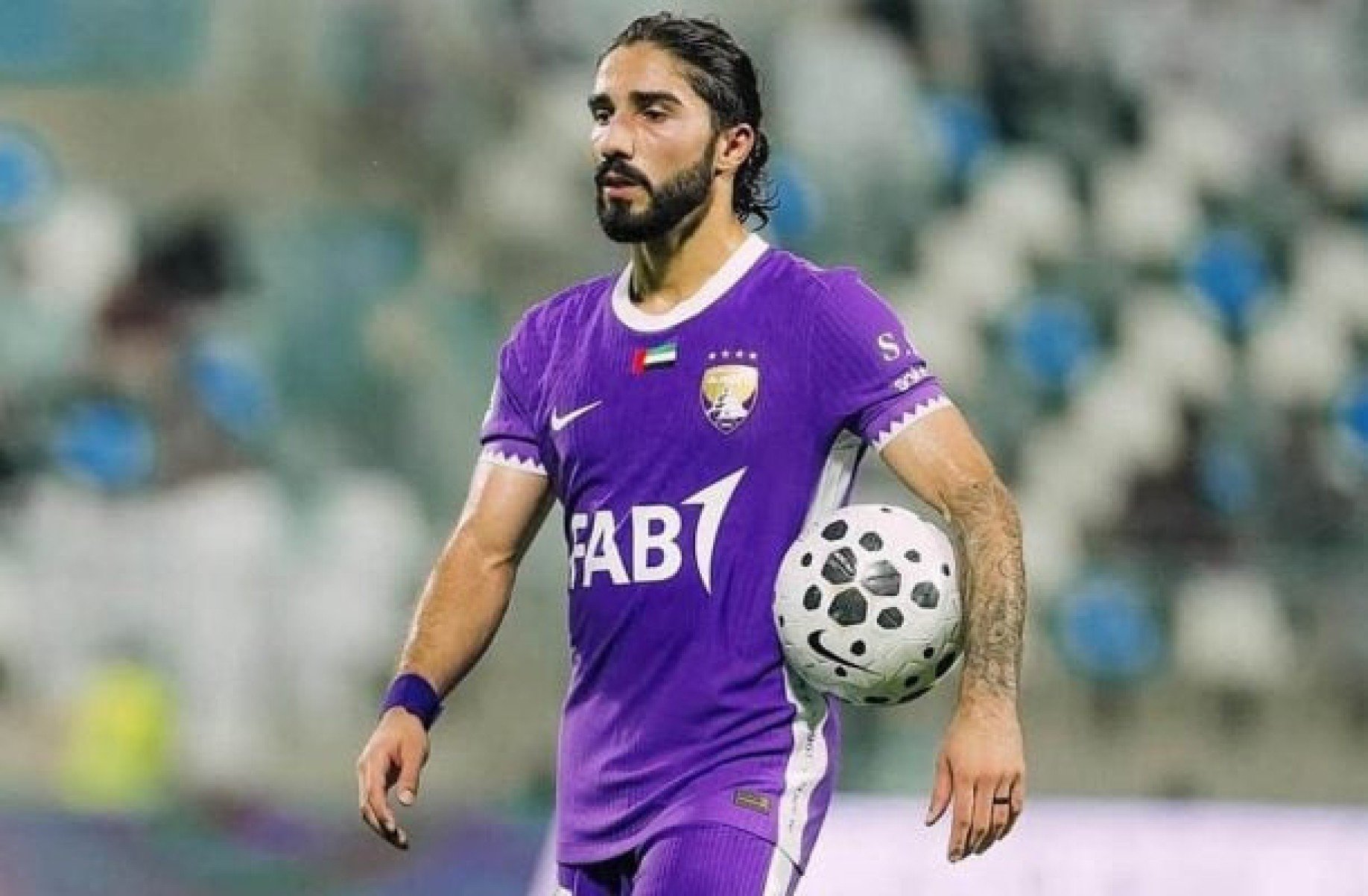 Al Ain recusa proposta de empréstimo do Botafogo pelo lateral Erik