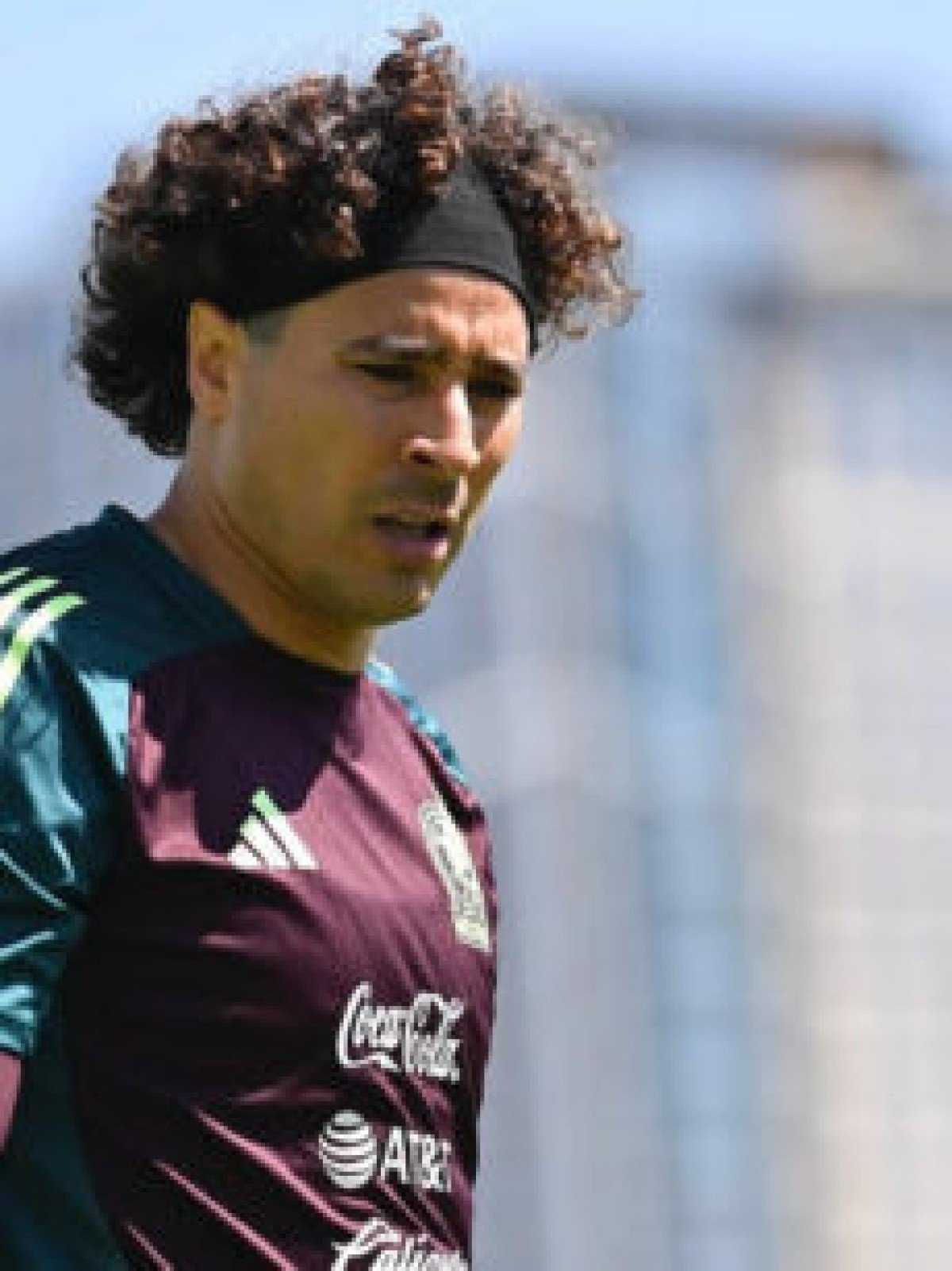 Goleiro de cinco Copas do Mundo sai para tomar café e abandona clube na Europa - No Ataque Internacional