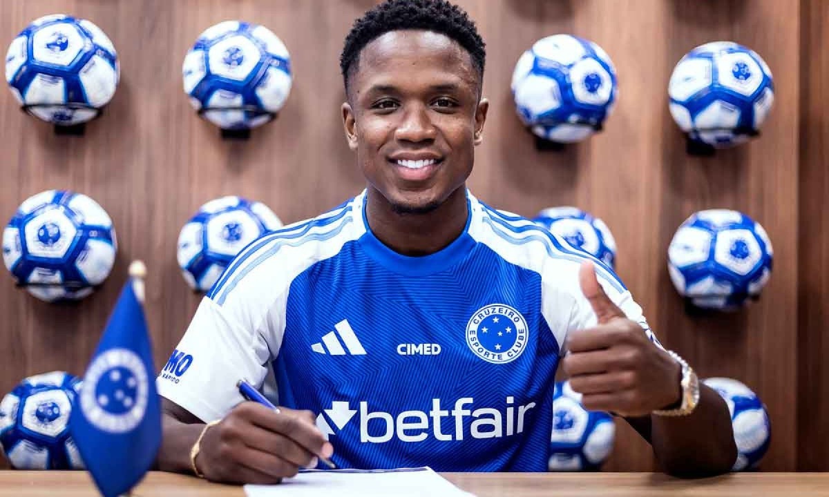 O atacante colombiano Sinisterra, do Cruzeiro, é a principal contratação do futebol mineiro na última janela de transferências -  (crédito: Gustavo Aleixo/Cruzeiro)