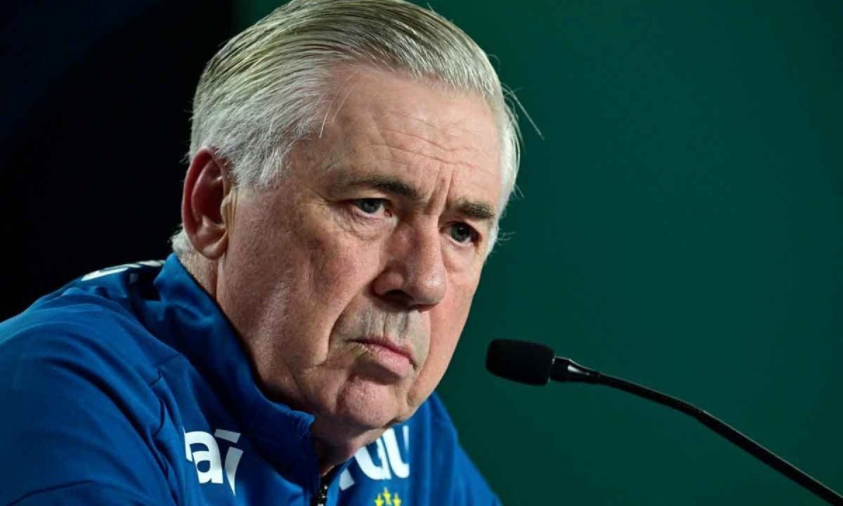 Carlo Ancelotti comanda o Brasil na partida de hoje contra o Chile, no Maracanã, pelas Eliminatórias da Copa do Mundo de 2026 -  (crédito: Pablo PORCIUNCULA / AFP)